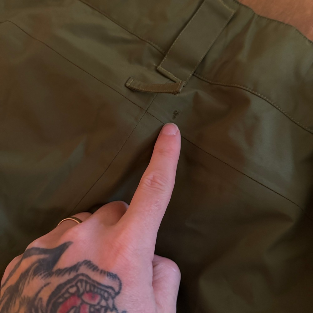 Patagonia Snowshot Ski Pants Mens Medium Olive Green Waterproof RECCO 30689 FA21 - Picture 2 of 12